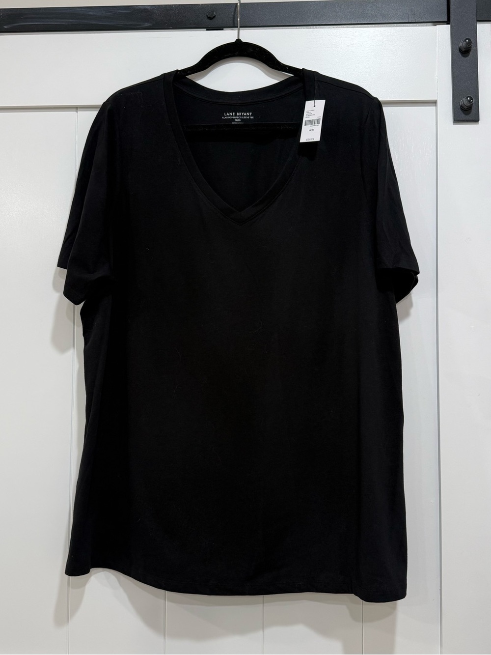 Lane Bryant Black V-Neck Short Sleeve Tee - Classic Fit